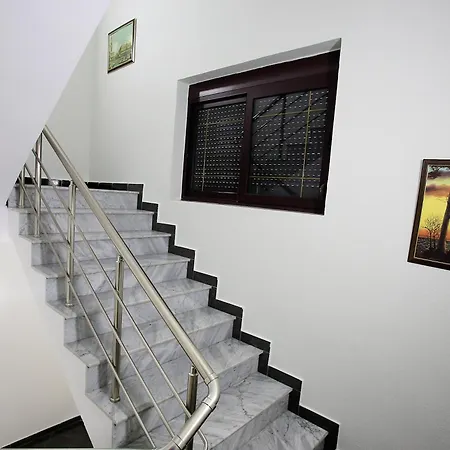 The Met Apartments Durres Exterior photo